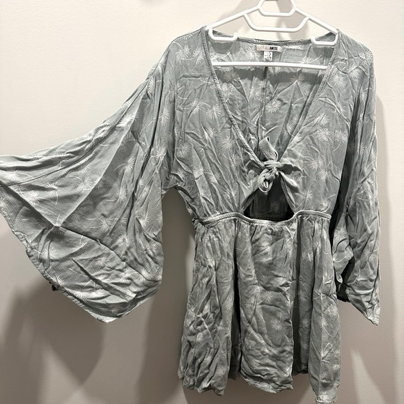 Green Dress with Front Tie - Picture 2 of 4